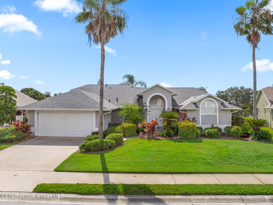 Foto principal - 1050 Fieldstone Dr