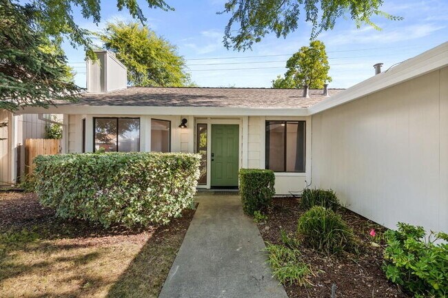 Foto del edificio - 4717 Boylston Ct