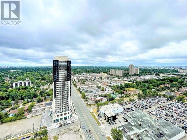 Building Photo - 7161 Yonge St