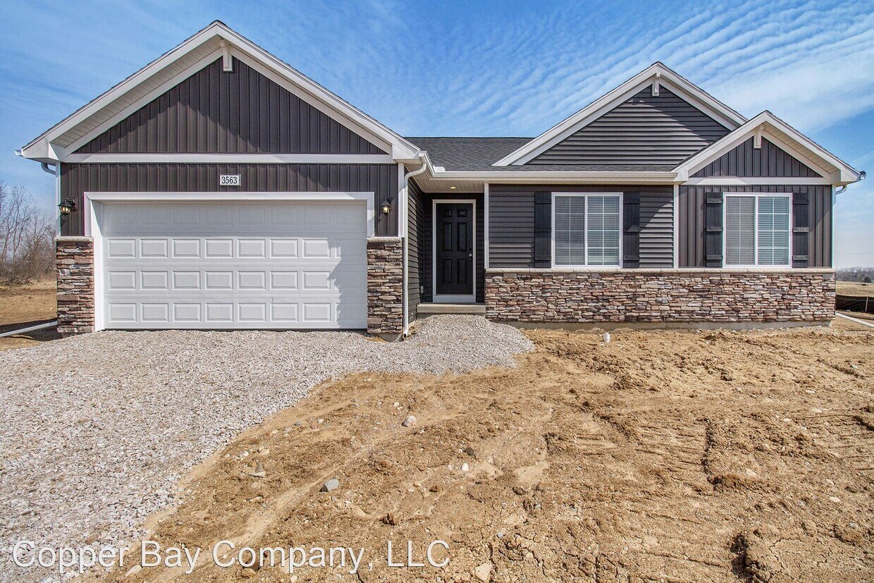 Primary Photo - 3 br, 2 bath House - 3563 E Daryls Way