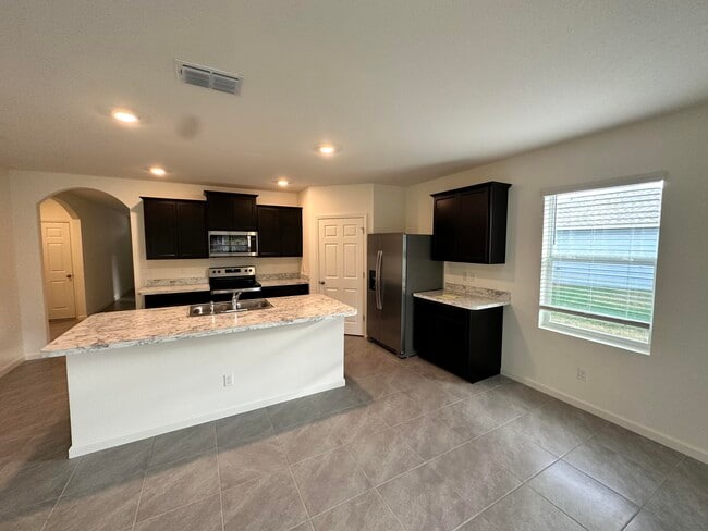 Building Photo - 311 SW Aero Cir