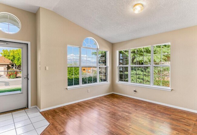 Foto del edificio - 4304 Prairie Hill Pl NW
