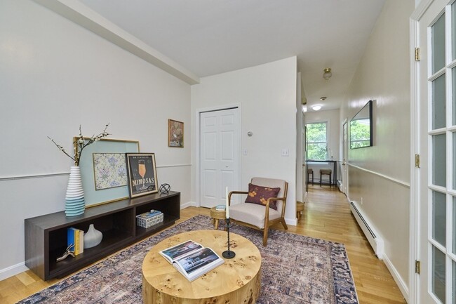 Building Photo - 9 Mullins Ct