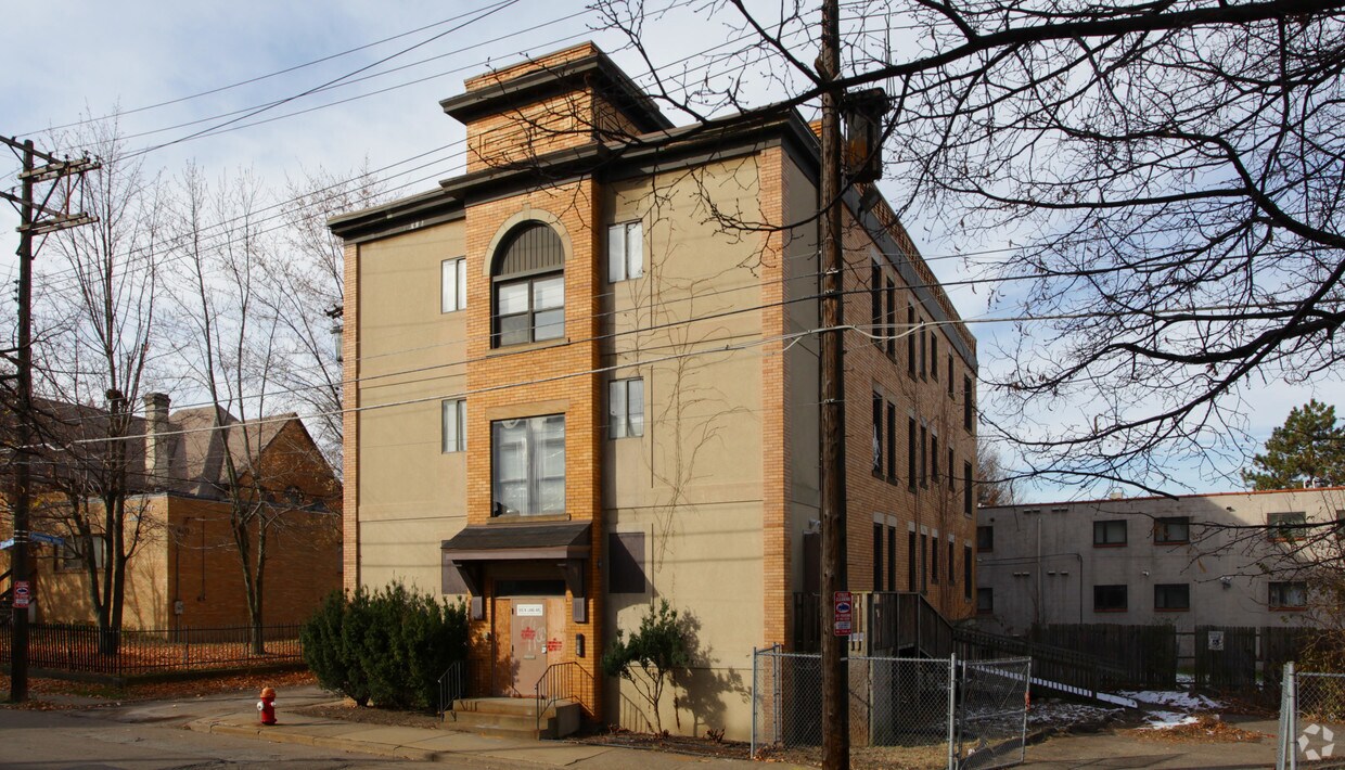 Building Photo - 615 N Lang Ave