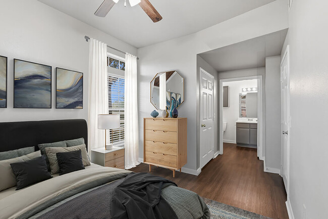 Building Photo - Almeda Park Apartments