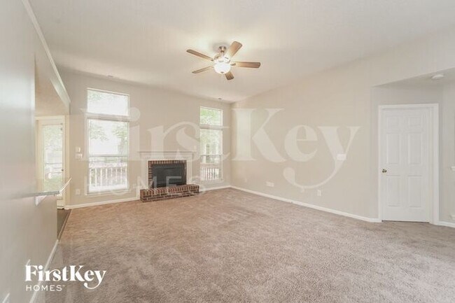 Foto del edificio - 7424 Hubbard Woods Rd