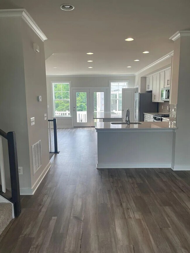 Foto del edificio - 124 Kinross Ln