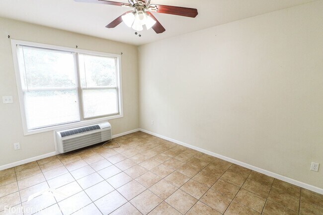 Foto del edificio - 1223 N 12th St