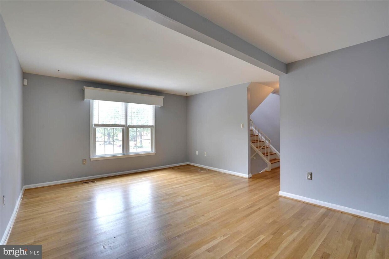 7002 Leebrad St, Springfield, VA 22151 Townhome Rentals in