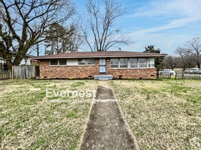 Building Photo - 4905 Eastwood Dr