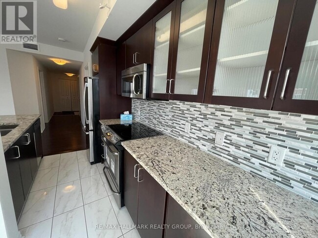 Photo du bâtiment - 242-2242 Rideau St