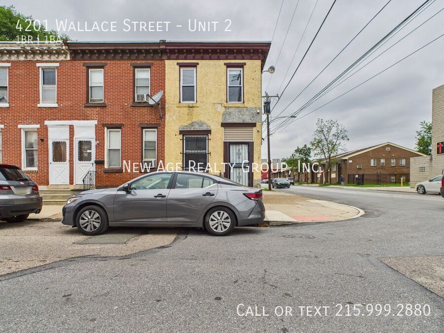 Foto principal - 4201 Wallace St
