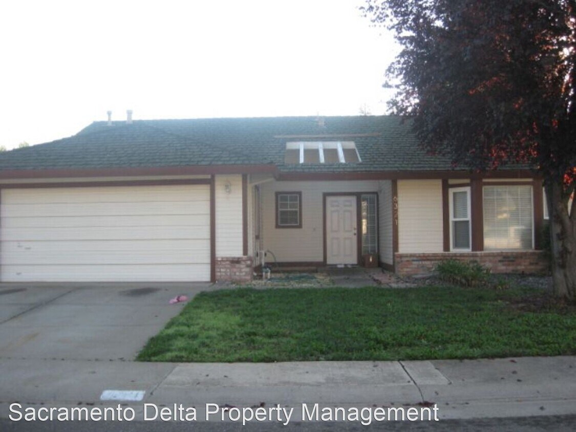 Foto principal - 4 br, 2 bath House - 6321 Laguna Villa Way^^