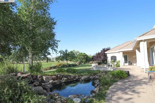 Building Photo - 1092 Piemonte Dr