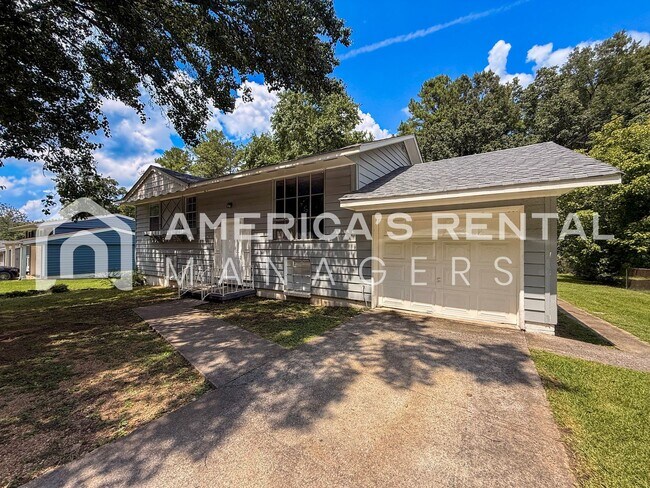 Building Photo - HALF OFF DEPOSIT! SPECIAL!! Home for Rent ...
