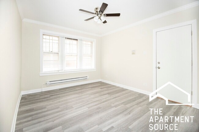 Foto del edificio - 536 1/2 W Cornelia Ave