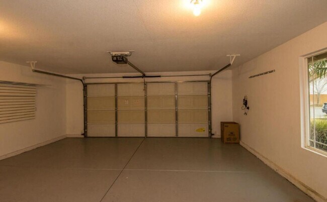 Foto del edificio - $300 Move in Special - Beautiful South Red...