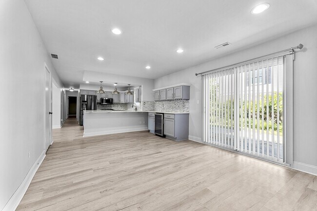 Foto del edificio - 28250 Southpointe Rd