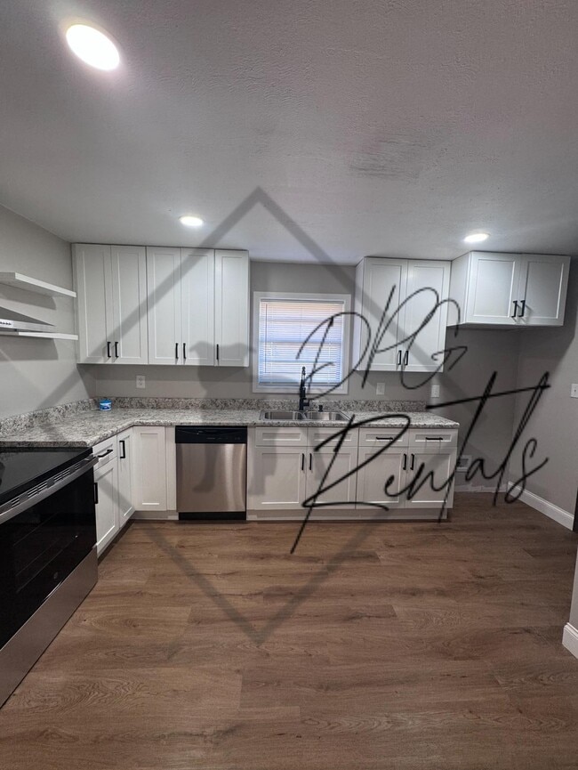 Foto del edificio - 135 Rhea Dr