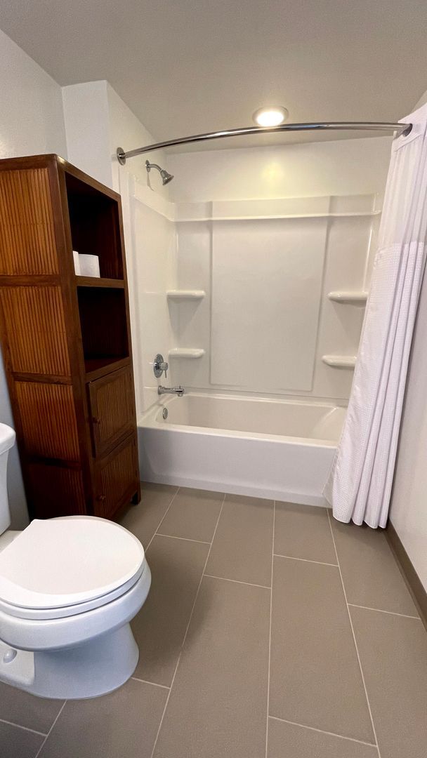 Foto del edificio - Unbeatable location in Kakaako/Ward Village areas -  2 Bed 2 Bath 1 Parking