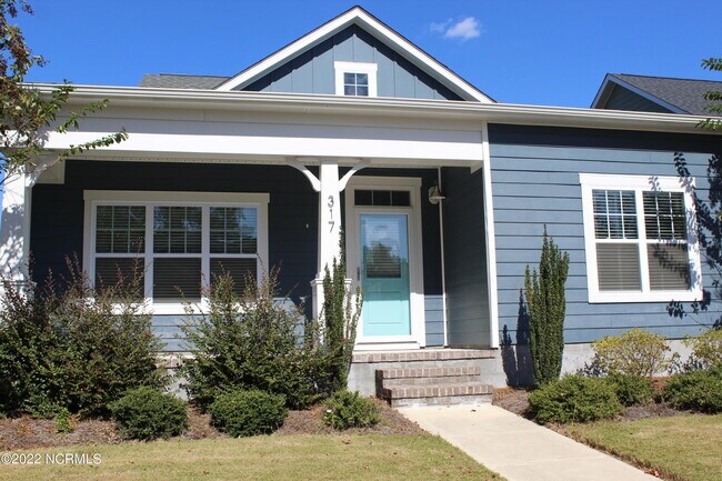 Foto del edificio - 317 Hanover Lakes Dr