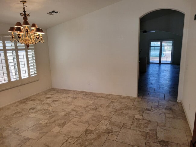 Foto del edificio - 21746 Backus Dr