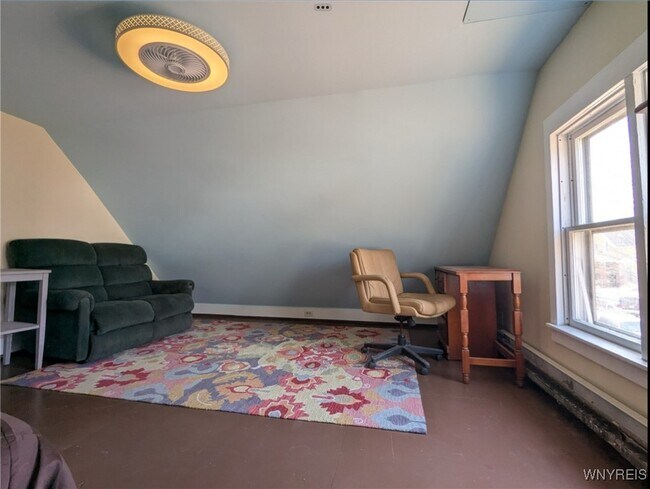 Foto del edificio - 107 Hawley St