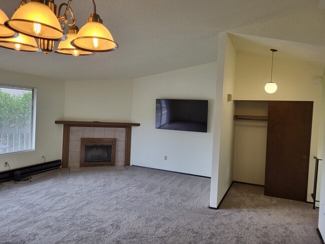Building Photo - 3435 Auburn Way S