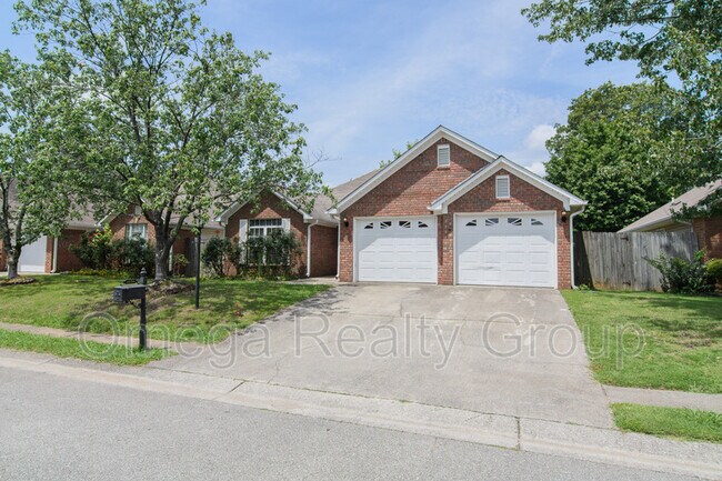 Foto del edificio - 4608 Fairfax Ct