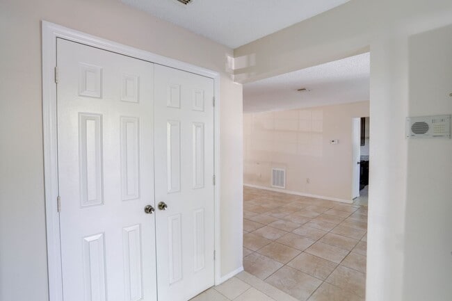 Building Photo - 7206 Olympia Ct