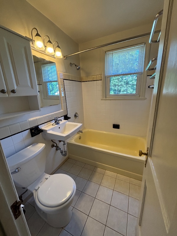 Photo - 1530 N Lancaster St Apartment