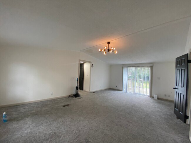 Foto del edificio - 25079 Snyder St