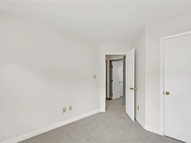 Building Photo - 2102 Victoria Ct