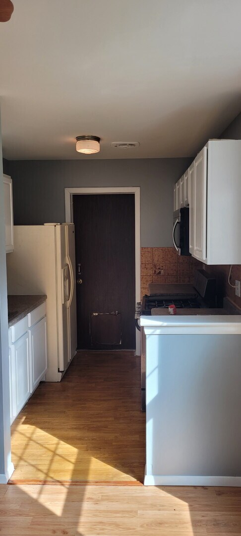 Building Photo - 307 Somerset Ln