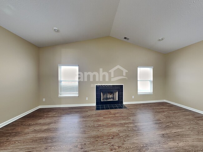 Building Photo - 12602 Brady Ln