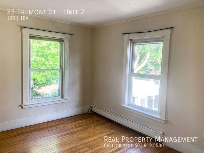 Building Photo - Sunny 1 Bed, 1 Bath in Downtown Exeter