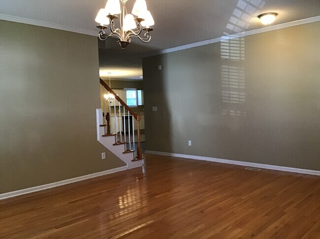 Building Photo - 134 Kimeo Way