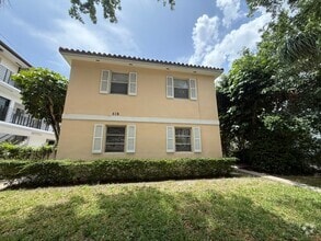Building Photo - 518 Santander Ave