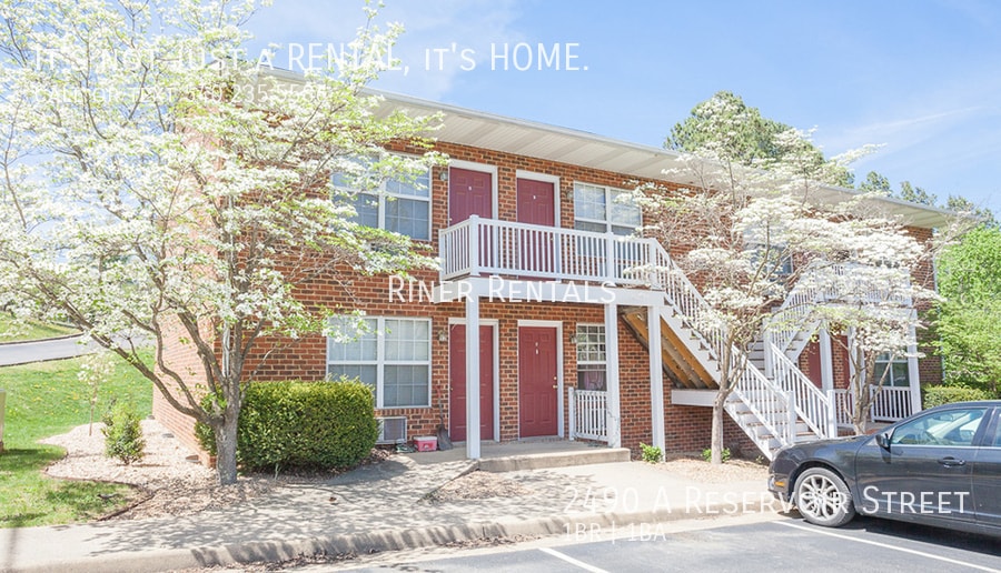 Photo - 2490 A Reservoir Street-