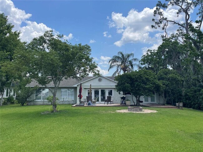Foto del edificio - 12860 Lake Sawyer Ln