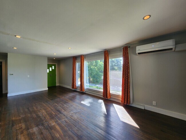 Foto del edificio - West Asheville Rental!