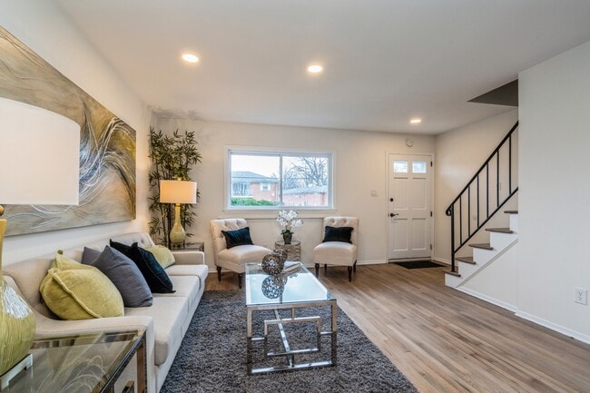 Living room - 110 Wellington St