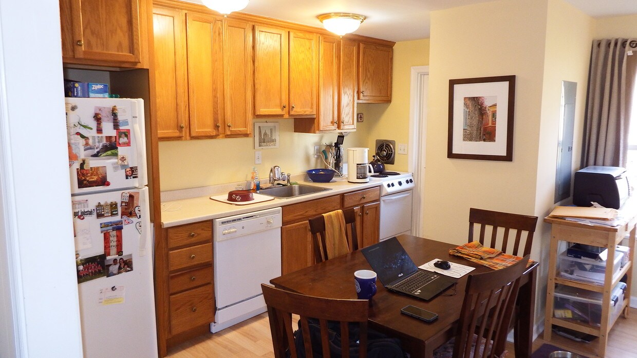 Foto principal - 555 Barrett Ave