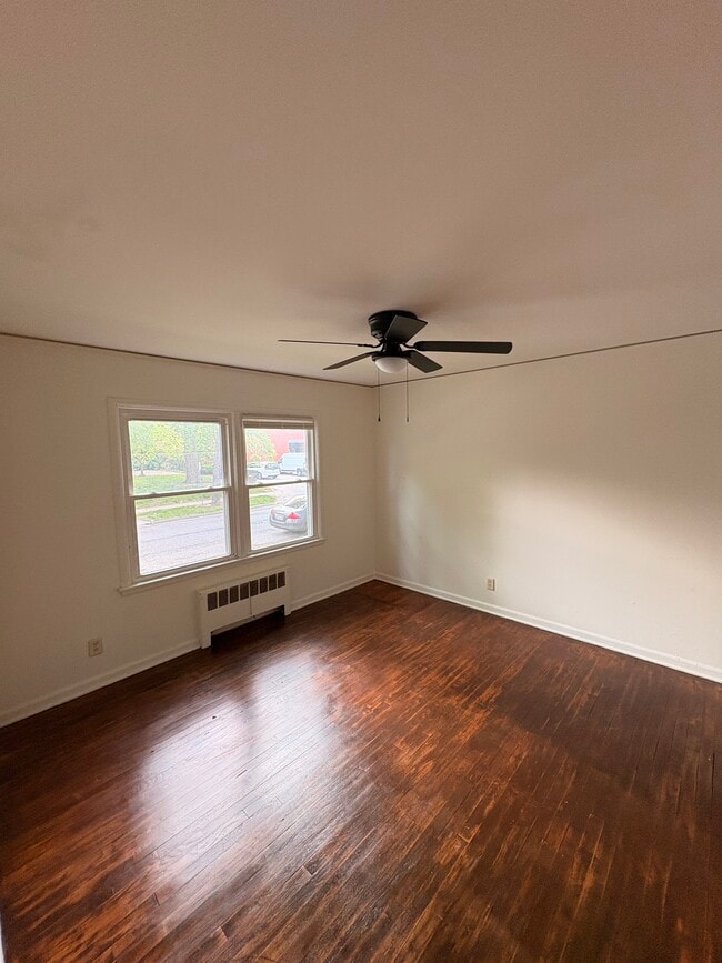 Photo - Dundee Court 4732 Apartment