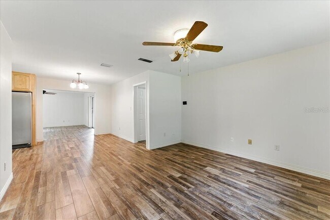 Foto del edificio - 9407 Jr Ave