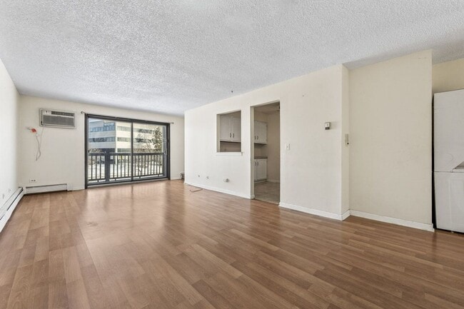 Foto del edificio - 225 N Gregory St