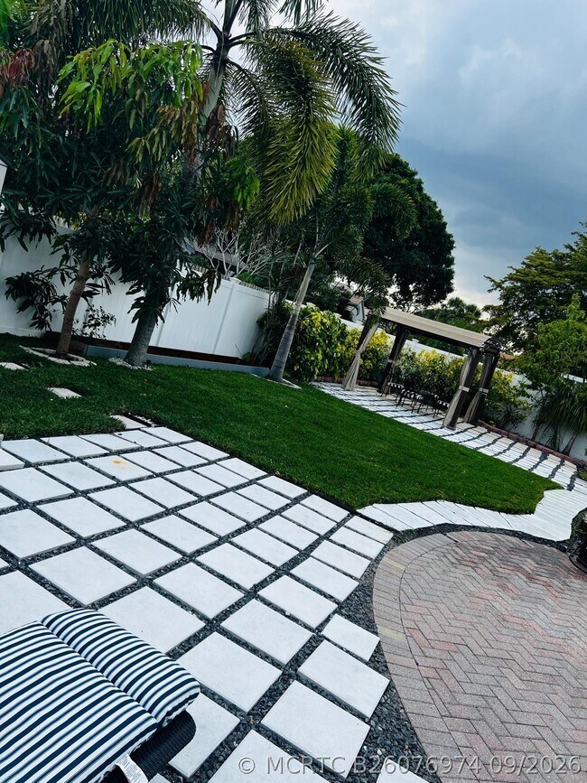Building Photo - 5754 Pebble Brook Ln