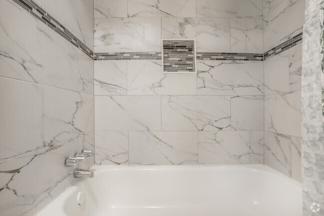 2 habitaciones, 2 baños, 1000 pies cuadrados (2 baños) - 600 Nottingham