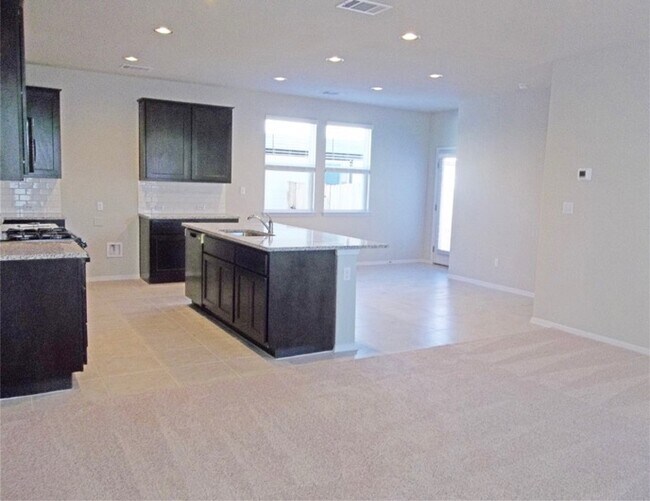 Foto del edificio - 170 White Dunes Dr