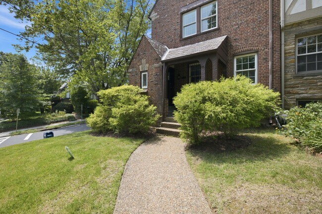Foto del edificio - 1500 44th St NW